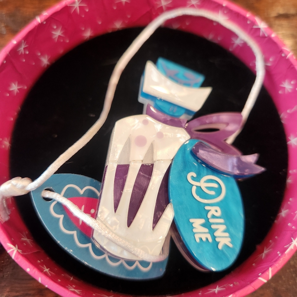 Erstwilder x Kitschy Witch Drink Me